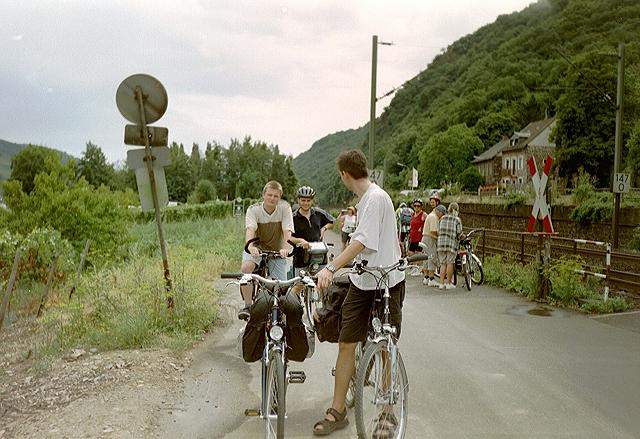 2001: Vorbei an der Loreley.